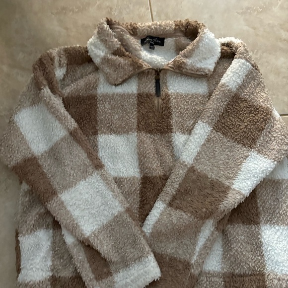 Love Tree Sweaters - Love Tree Brown and White Checkered Turtleneck Sweater